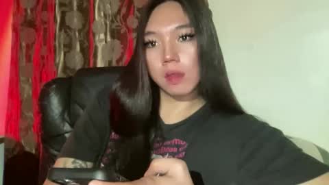 Snapshot of kat_hollandx chatting on 09-09-25, 07:02 Majesty online show from 09-09-25, 07:02