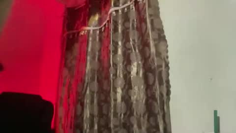 Snapshot of kat_hollandx chatting on 11-20-25, 07:35 Majesty online show from 11-20-25, 07:35