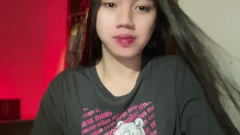 Snapshot of kat_hollandx chatting on 11-21-25, 06:06 Majesty online show from 11-21-25, 06:06