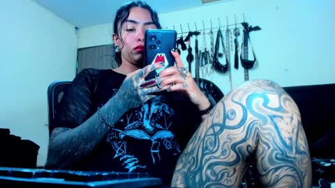 Kat online show from 01-11-25, 04:59