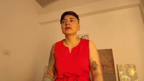 kat paradisse online show from 03-25-26, 12:00