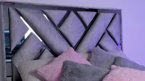 Kat Santana online show from 06-08-26, 01:44
