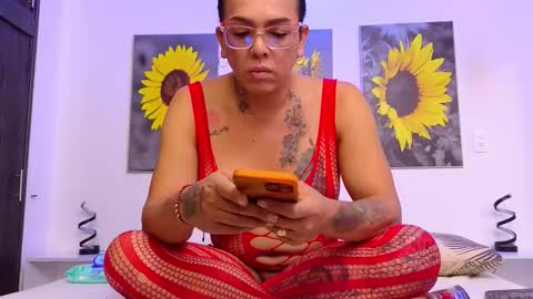 Katalina online show from 11-14-25, 01:21