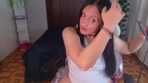 Snapshot of kataleya_29 chatting on 09-19-25, 03:45 kate online show from 09-19-25, 03:45