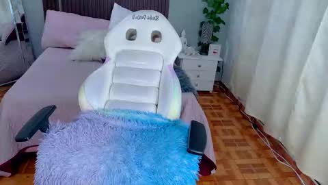 Snapshot of kataleya_29 chatting on 11-13-25, 03:33 kate online show from 11-13-25, 03:33