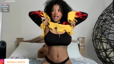 Snapshot of kataleyacandy chatting on 12-27-24, 09:22 Kataleya online show from 12-27-24, 09:22