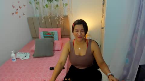 Snapshot of kataleyarios01 chatting on 01-22-25, 02:26 kataleyarios01 online show from 01-22-25, 02:26