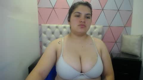 Snapshot of katalina_santana25 chatting on 05-30-26, 08:06 katalina santana25 online show from 05-30-26, 08:06