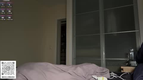 Snapshot of katana_white chatting on 03-12-26, 04:46 meeellowmarsh - Instagram online show from 03-12-26, 04:46