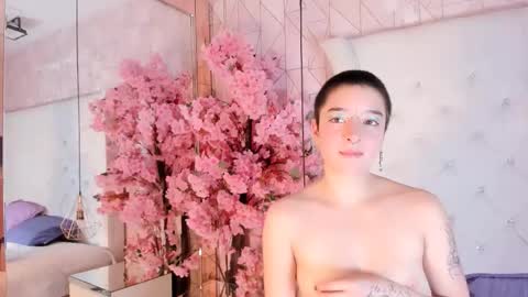     online show from 03-12-26, 09:21