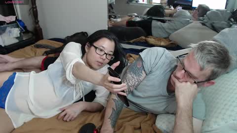 Kat and Crown online show from 04-01-26, 09:01