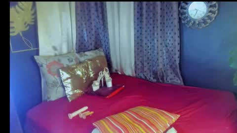 Snapshot of katarina_hot_mistress chatting on 09-22-25, 12:45 katarina online show from 09-22-25, 12:45