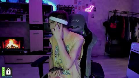 Snapshot of katcocco chatting on 10-27-25, 09:19 hotkokecct online show from 10-27-25, 09:19