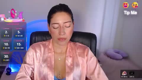 Snapshot of kate_arden chatting on 12-22-25, 09:45 Carla Palmer online show from 12-22-25, 09:45
