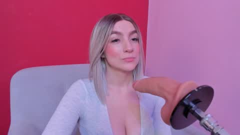 Kate  online show from 12-22-25, 11:40