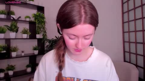 Kate online show from 11-26-25, 02:34