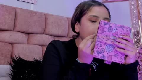 Kate Froz online show from 10-20-25, 11:32