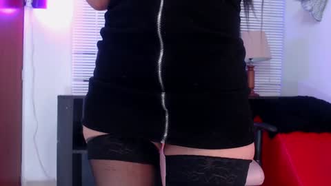 Kate  online show from 01-31-25, 03:22