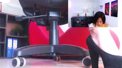 Kate  online show from 02-10-25, 12:08