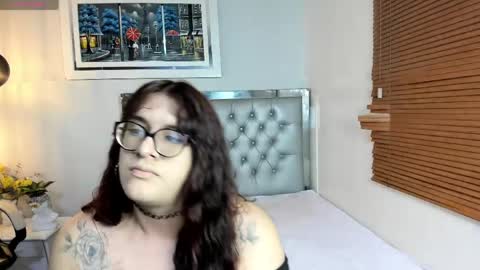 Snapshot of kate_pickman chatting on 05-31-26, 03:26 kate online show from 05-31-26, 03:26