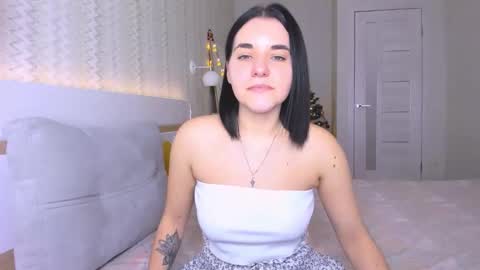 KATE online show from 01-11-25, 01:22