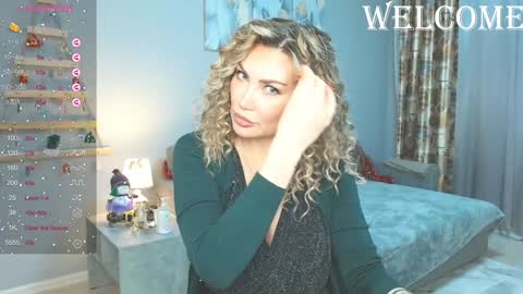 Snapshot of kate_space chatting on 12-25-24, 07:56 Therapist online show from 12-25-24, 07:56