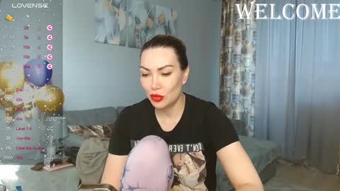 Snapshot of kate_space chatting on 03-08-25, 05:07 Therapist online show from 03-08-25, 05:07