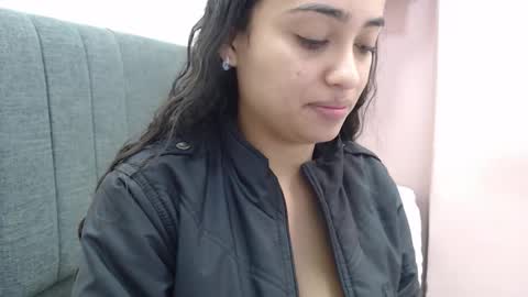 Kari online show from 12-20-25, 01:51