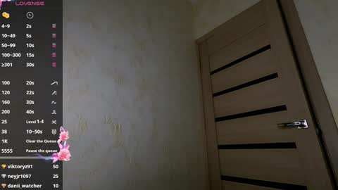 Snapshot of kate_swon chatting on 12-22-24, 03:44 Kate online show from 12-22-24, 03:44