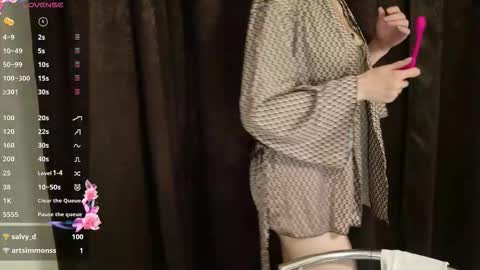 Snapshot of kate_swon chatting on 10-12-25, 11:37 Kate online show from 10-12-25, 11:37