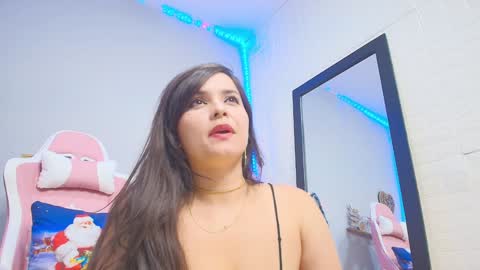 Snapshot of kateadamss1 chatting on 12-06-24, 06:39 KateAdams online show from 12-06-24, 06:39