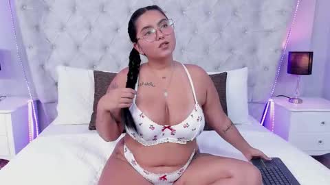 kateanderss online show from 10-11-25, 07:56