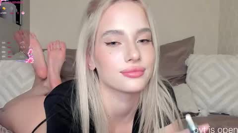    online show from 12-16-25, 10:04