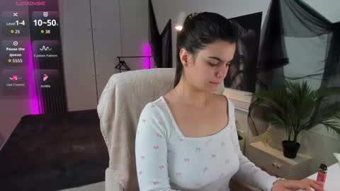 Kate online show from 11-30-25, 09:41