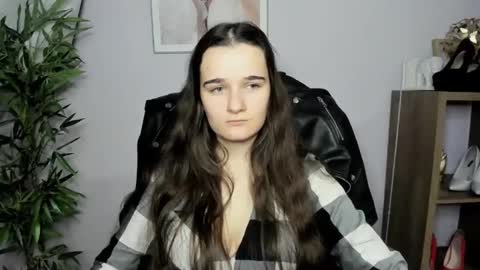 Kate  online show from 12-21-24, 08:28