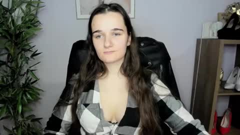 Kate  online show from 12-21-24, 11:33