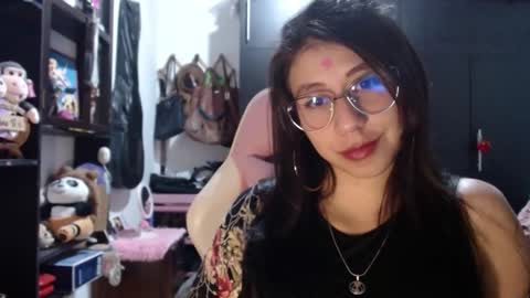 Kateeen18 online show from 10-26-25, 02:06