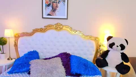 katee Martinez online show from 01-17-26, 04:54