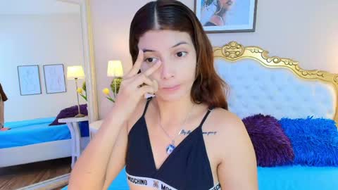 katee Martinez online show from 04-17-26, 07:39