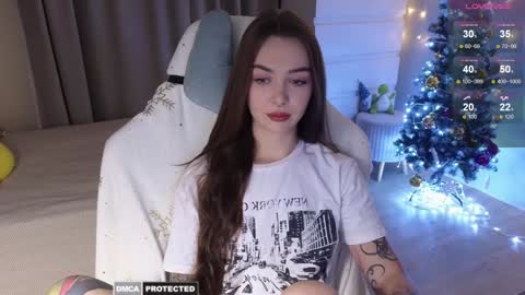 Snapshot of kateleoo chatting on 12-13-24, 01:01 Im Kate  online show from 12-13-24, 01:01