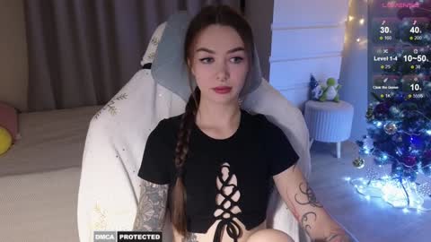 Snapshot of kateleoo chatting on 12-16-24, 01:43 Im Kate  online show from 12-16-24, 01:43