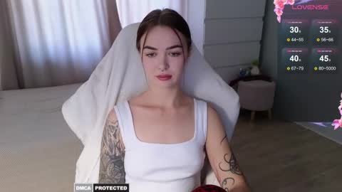 Snapshot of kateleoo chatting on 09-18-25, 06:26 Im Kate  online show from 09-18-25, 06:26