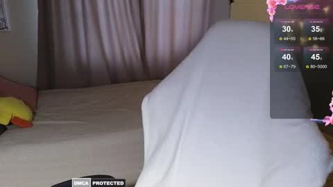 Snapshot of kateleoo chatting on 10-23-25, 12:04 Im Kate  online show from 10-23-25, 12:04