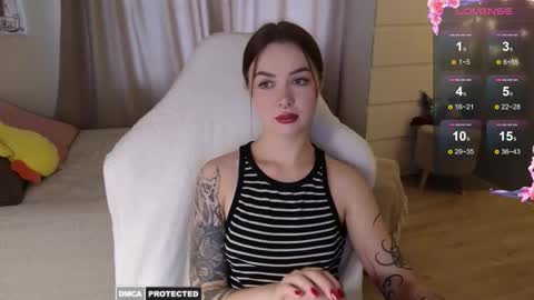 Snapshot of kateleoo chatting on 10-24-25, 10:44 Im Kate  online show from 10-24-25, 10:44