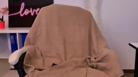 Snapshot of katemorganxx chatting on 11-11-25, 09:09 katemorganxx online show from 11-11-25, 09:09