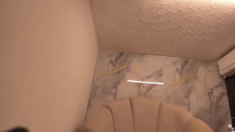 Im Katherine but call me Kate  online show from 02-11-26, 11:59