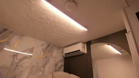 Im Katherine but call me Kate  online show from 04-27-26, 12:14