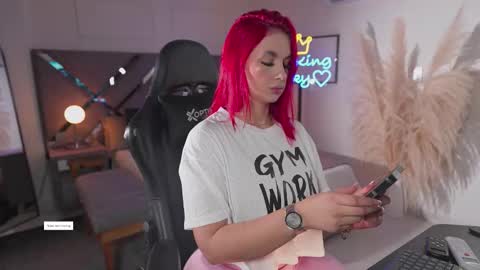  Kate Owens  online show from 11-12-25, 11:54