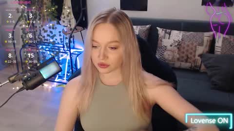 Lisa online show from 10-18-25, 08:20