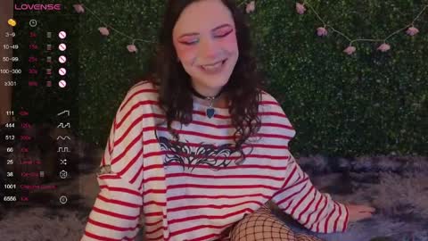 Snapshot of katerinnna chatting on 04-05-26, 04:37 Katerina online show from 04-05-26, 04:37